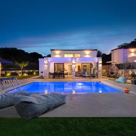 Aiora Luxury Villas อาฟานโท ภายนอก รูปภาพ